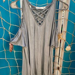 Andree by Unit Women’s off the shoulder top